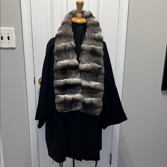 Diane vonFurstenberg Black Swing Coat with ChinchillaFur Shawl Collar